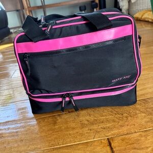 Mary Kay Black and Pink Women’s Travel/Gym Bag